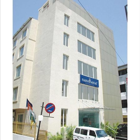La Sara Hometel Bangalore Esterno foto