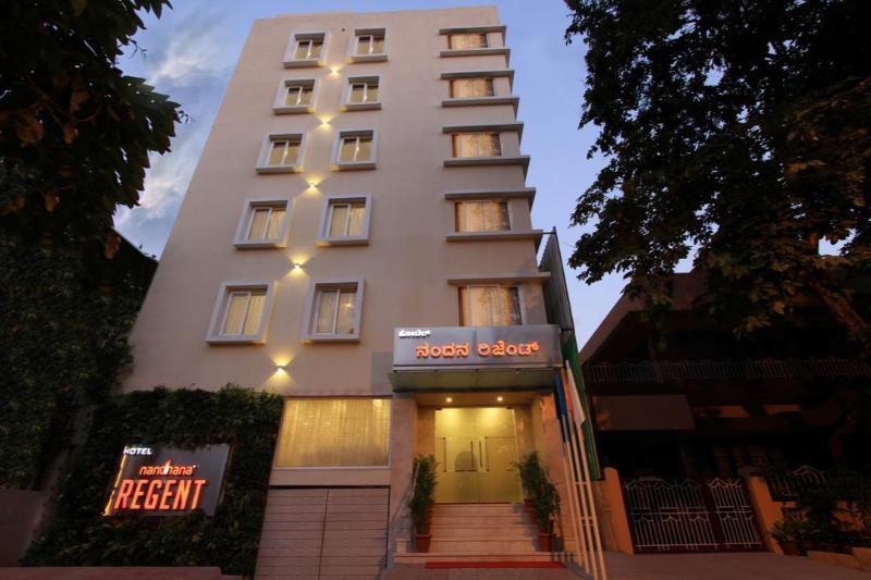La Sara Hometel Bangalore Esterno foto
